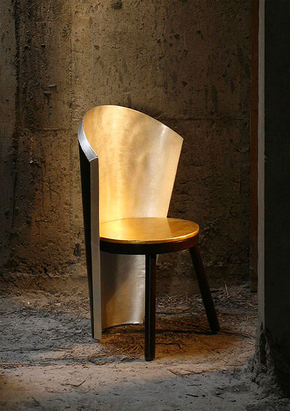 Dining Throne