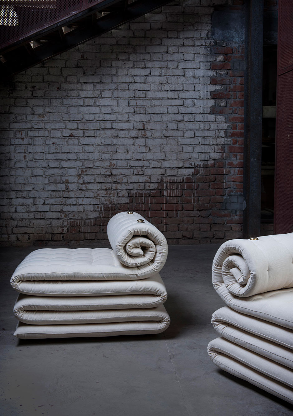 Gadda Roll Chair